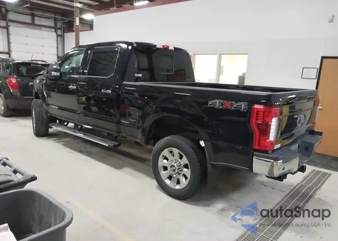 2019 Ford F-250 Lariat из США, поврежденный, VIN 1FT7W2BT9KEG37734